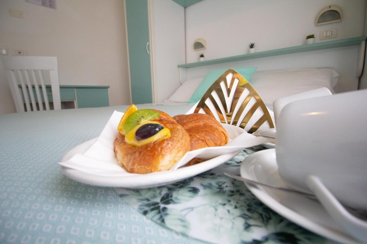 Hotel Morri Беллария-Иджеа-Марина Экстерьер фото