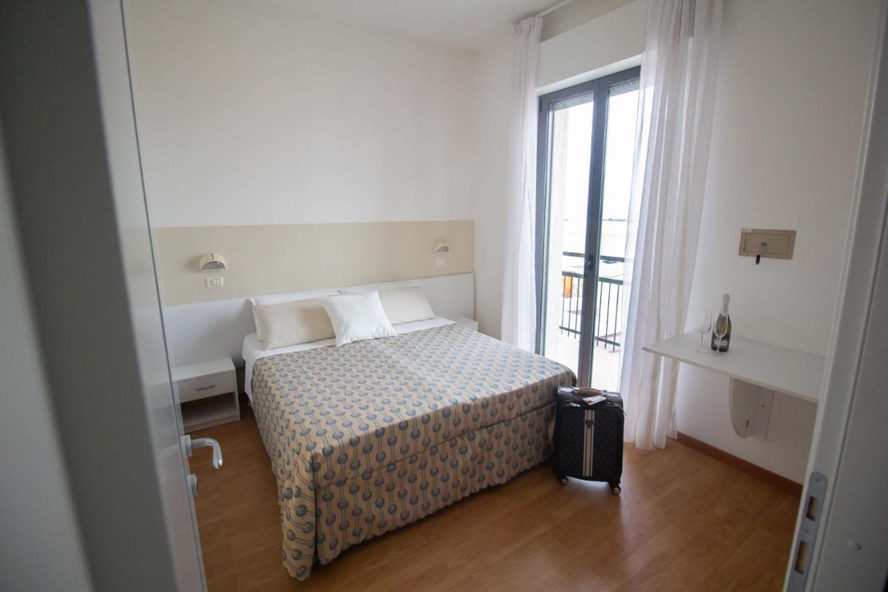 Hotel Morri Беллария-Иджеа-Марина Экстерьер фото
