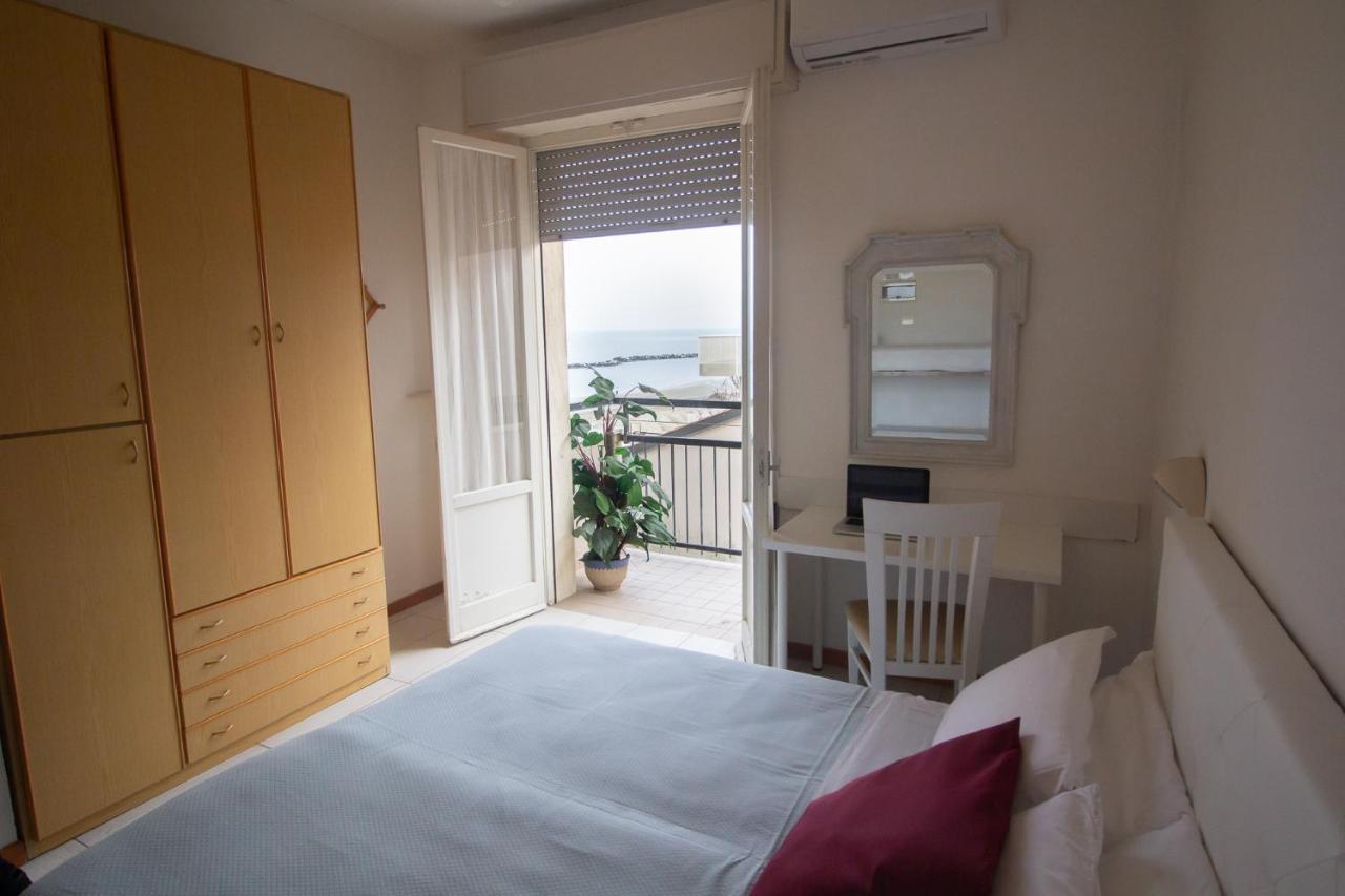 Hotel Morri Беллария-Иджеа-Марина Экстерьер фото