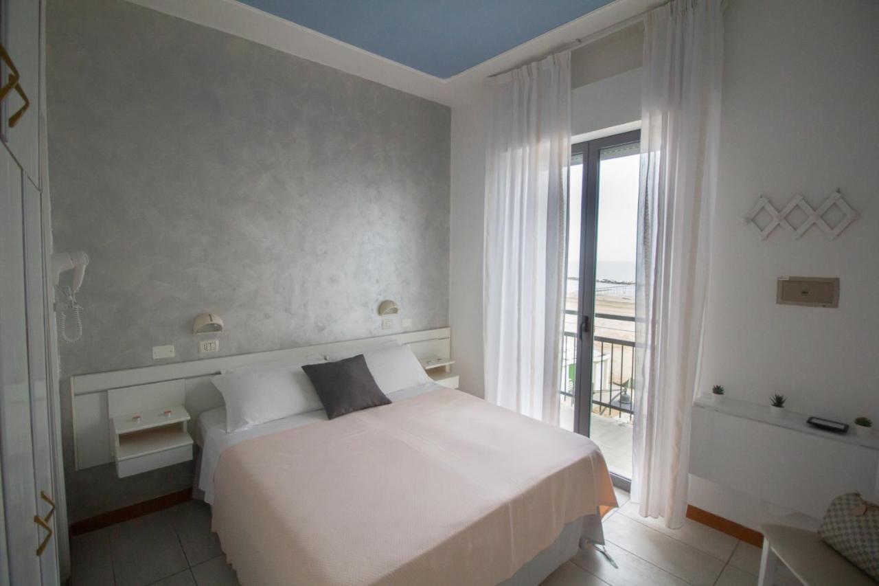 Hotel Morri Беллария-Иджеа-Марина Экстерьер фото