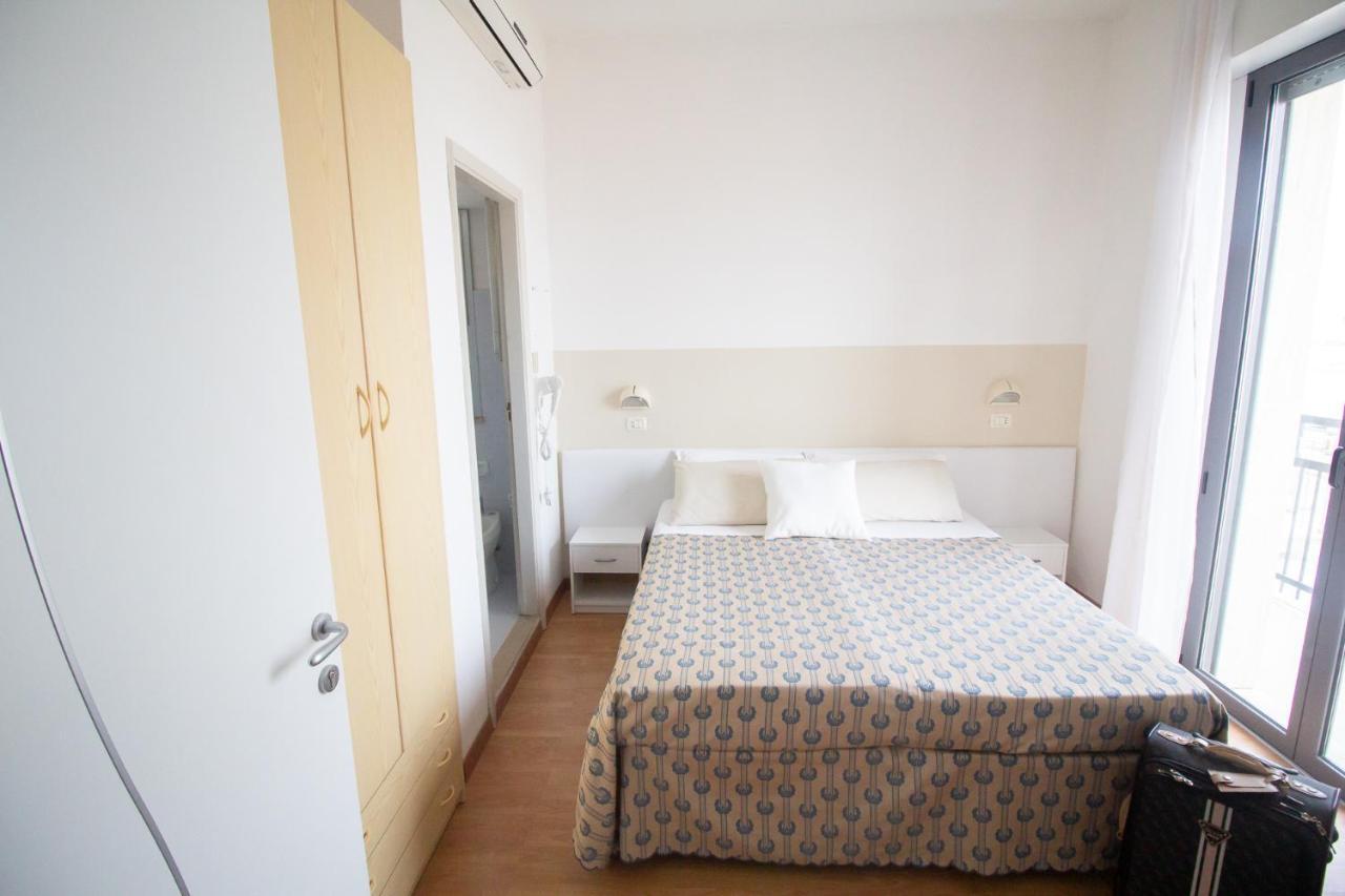 Hotel Morri Беллария-Иджеа-Марина Экстерьер фото